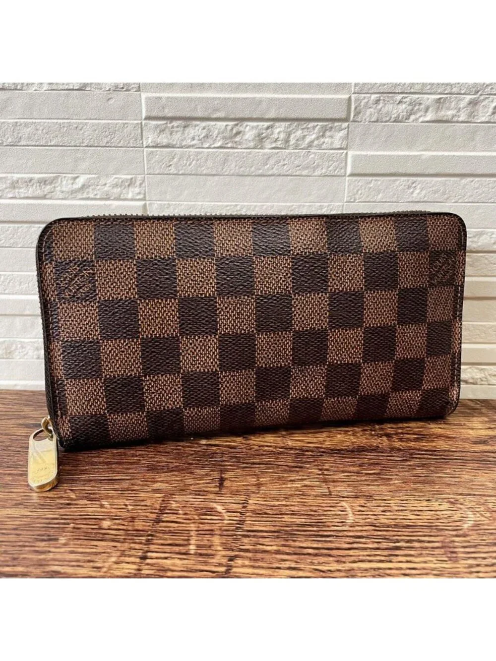 Louis Vuitton Damier Leather Zippy Wallet Brown